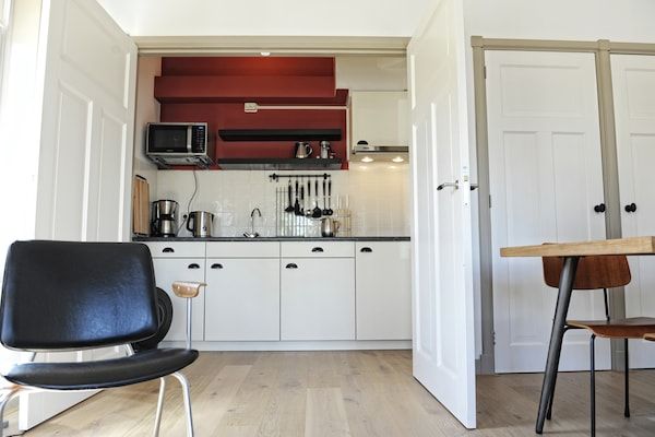 Keuken - Vakantiehuis Zoutkamp bij Lauwersmeer in Zoutkamp (3)