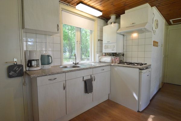 Keuken - Vakantiehuis in Stramproy bij natuurgebied in Stramproy (4)