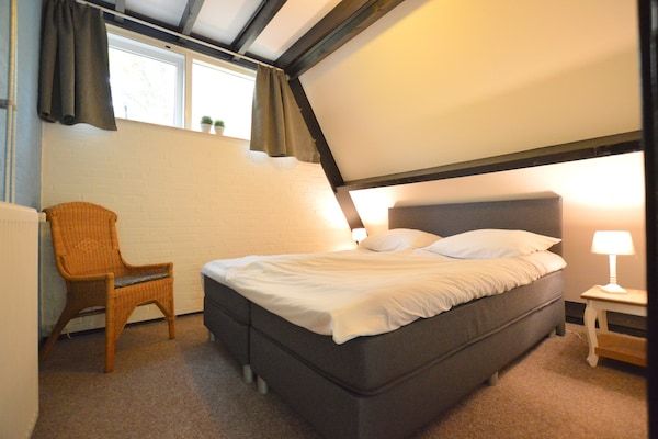 Slaapkamer - Vakantiehuis in Stramproy bij Natuur in Stramproy (2)