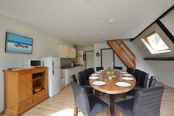 Eetkamer - Vakantiehuis bij Stramproy natuurgebied in Stramproy (3)