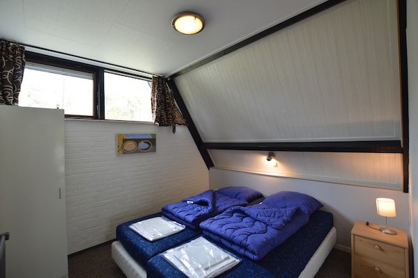 Slaapkamer - Vakantiehuis bij Stramproy natuurgebied in Stramproy (5)