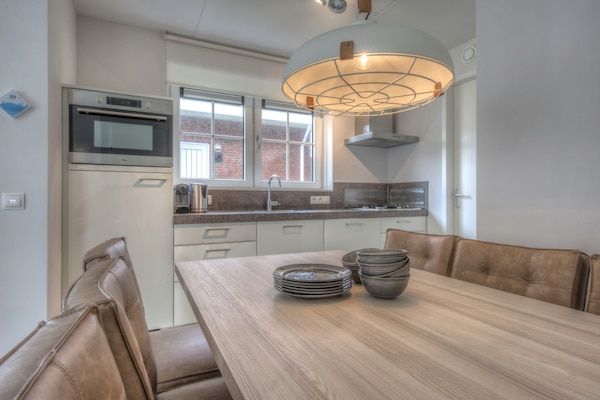 Keuken - Chique villa aan zee in Koudekerke (3)