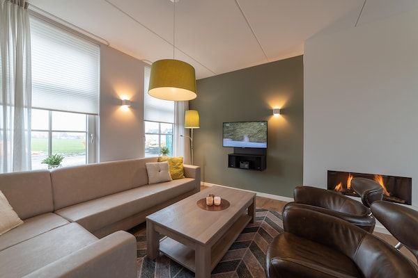 Woonkamer - Villa in Zeeland bij Oosterschelde Park in Colijnsplaat (2)