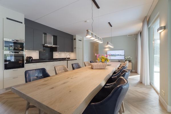 Keuken - Villa in Colijnsplaat met Privézwembad in Colijnsplaat (4)
