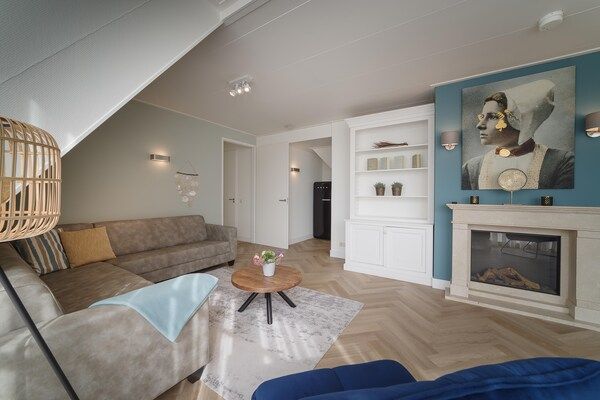 Woonkamer - Villa in Colijnsplaat met Privézwembad in Colijnsplaat (3)