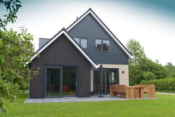 Buitenkant - Luxe Villa op Texel in Den Burg-Texel (1)