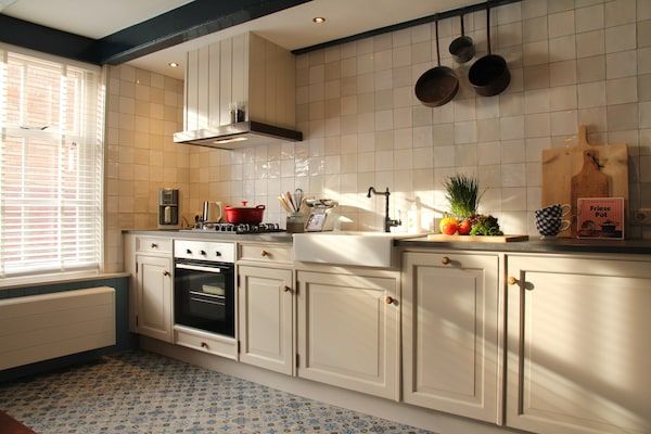 Keuken - Vakantiehuis Hindeloopen bij Meer in Hindeloopen (3)