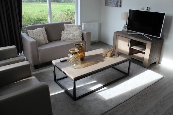 Woonkamer - Vakantiehuis in Limburg met Buitenhaard in Bemelen (3)