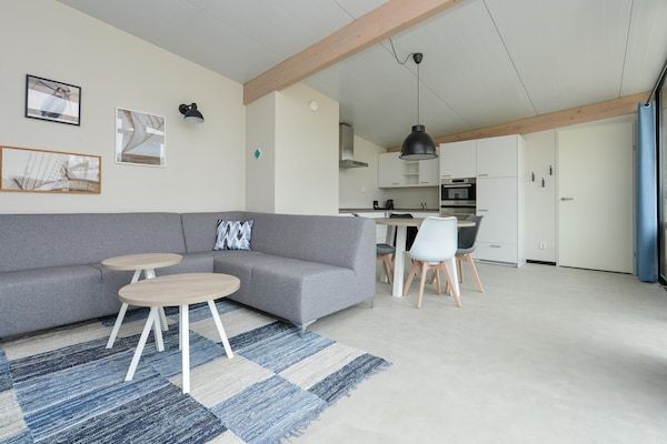 Woonkamer - Natuur ontmoet luxe verblijf in Bloemendaal (2)
