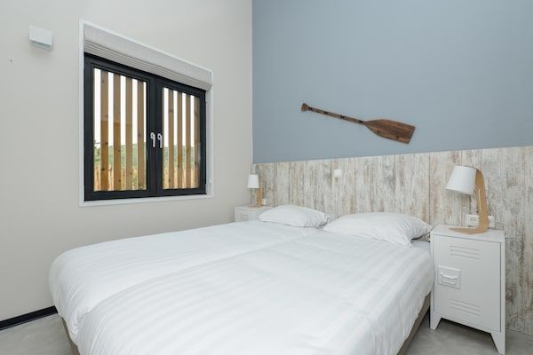 Slaapkamer - Modern toevluchtsoord bij de duinen in Bloemendaal (4)