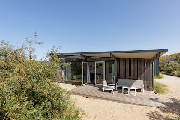 Buitenkant - Modern toevluchtsoord bij de duinen in Bloemendaal (1)