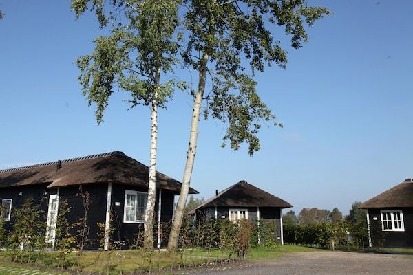 Buitenkant - Stijlvol boschalet in Hoge Hexel (1)