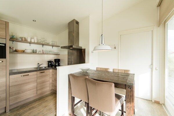 Keuken - Comfort Lodge in Boomhiemke in Hollum-Ameland (2)