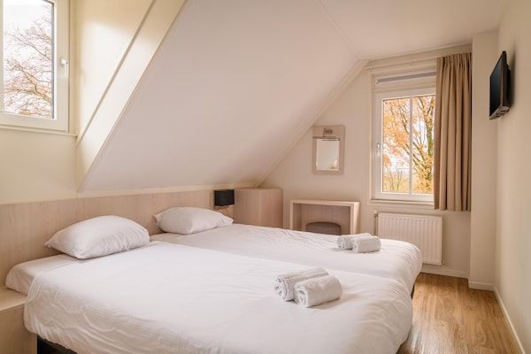 Slaapkamer - Luxe villa in Maastricht met tuin in Maastricht (2)