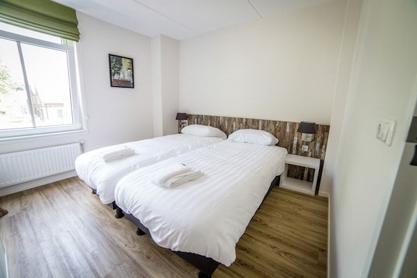 Slaapkamer - Luxe villa in Maastricht met sauna in Maastricht (1)