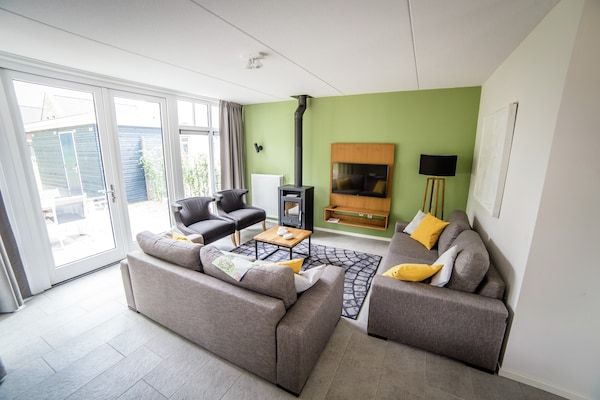 Woonkamer - Luxe villa in Maastricht met sauna in Maastricht (2)