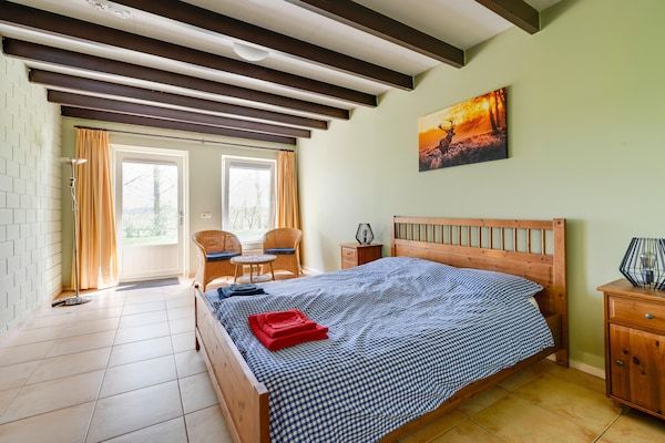 Slaapkamer - Vakantiehuis Schoonoord bij Kibbelkoele in Kibbelveen (4)