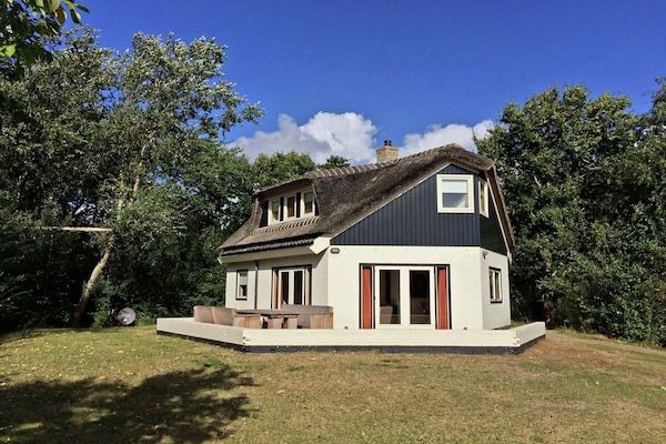 Buitenkant - Herenhuis in De Cocksdorp in De Cocksdorp-Texel (1)