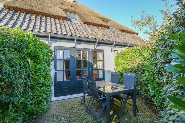 Terras - Charmant Vakantiehuis op Texel in Oost-Texel (1)