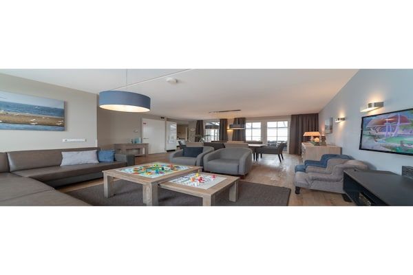 Woonkamer - Villa in Zeeland bij Schone Stranden in Colijnsplaat (3)