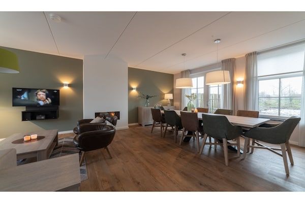 Woonkamer - Villa in Zeeland bij Schone Stranden in Colijnsplaat (4)