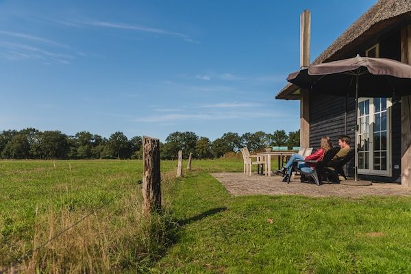 Buitenkant - Stijlvolle boerderij-ontsnapping in Wierden (1)