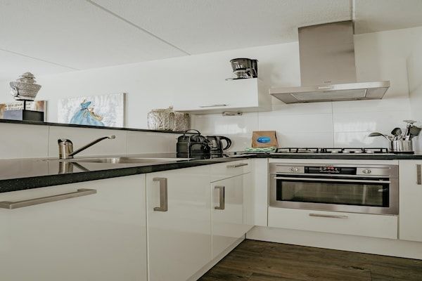 Keuken - Uitgeest Appartement nabij Amsterdam in Uitgeest (3)