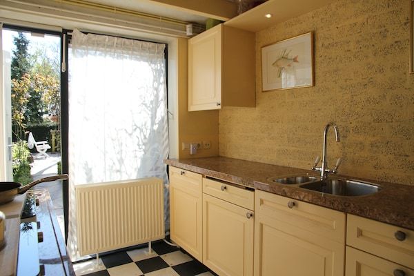 Keuken - Studio bij Heiloo Bos en Egmond Strand in Heiloo (3)