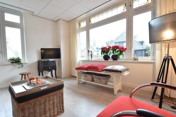 Woonkamer - Vakantiehuis in Bergen bij Bergerbos in Bergen (2)
