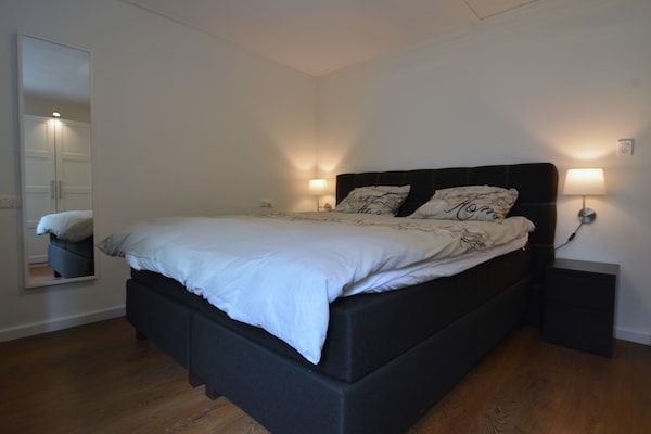 Slaapkamer - Vakantiehuis Voorthuizen bij De Veluwe in Voorthuizen (5)