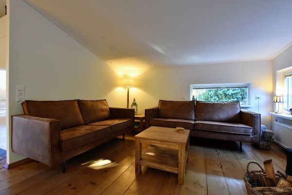 Woonkamer - Vakantiehuis Voorthuizen bij De Veluwe in Voorthuizen (2)