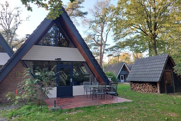 Buitenkant - Gezinsbugalow 87 in het Bospark te Stramproy in Stramproy (1)