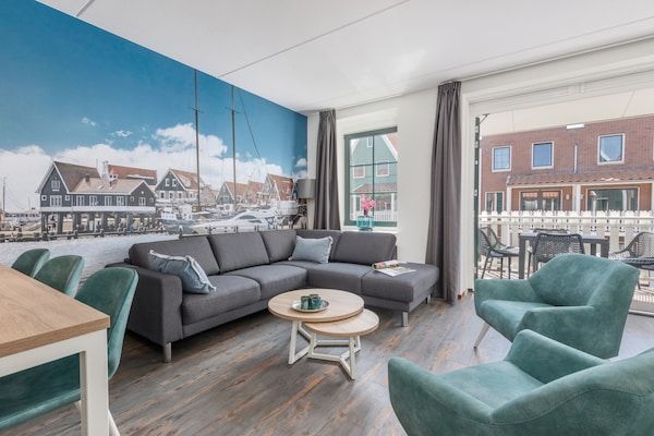 Woonkamer - Huis in Volendam bij de Marina in Volendam (2)
