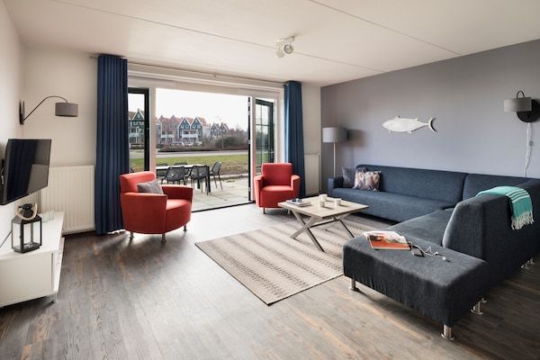 Woonkamer - Huis in Volendam bij de Marina in Volendam (1)