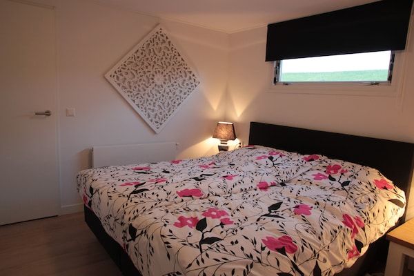 Slaapkamer - Vakantiehuis in Kattendijke bij Oosterschelde in Kattendijke (5)