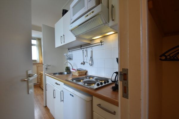 Keuken - Appartement in Bergen aan Zee bij Strand in Bergen aan Zee (3)
