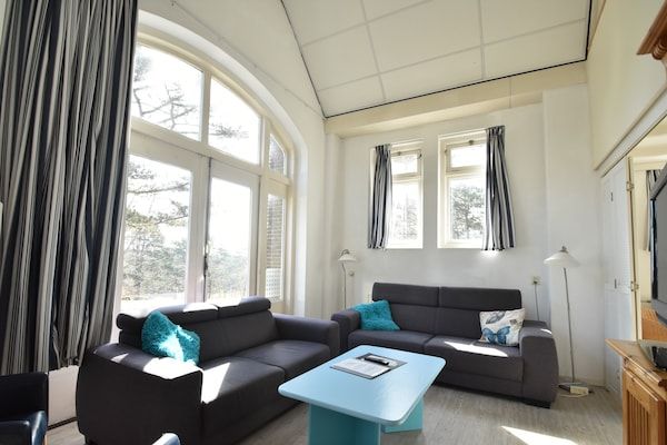 Woonkamer - Vakantiehuis Bergen aan Zee bij Strand in Bergen aan zee (1)