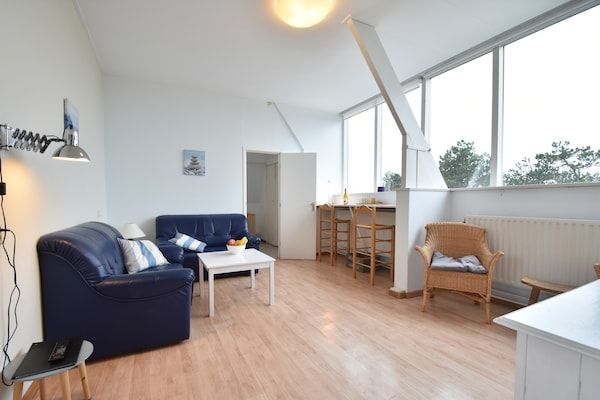 Woonkamer - Appartement in Bergen aan Zee nabij strand in Bergen aan zee (1)