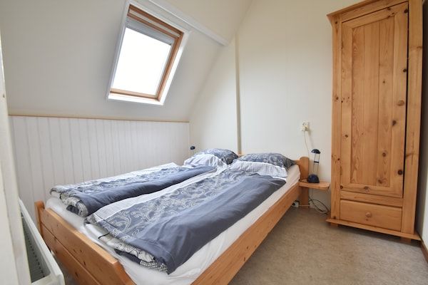 Slaapkamer - Appartement in Bergen aan Zee nabij strand in Bergen aan zee (2)