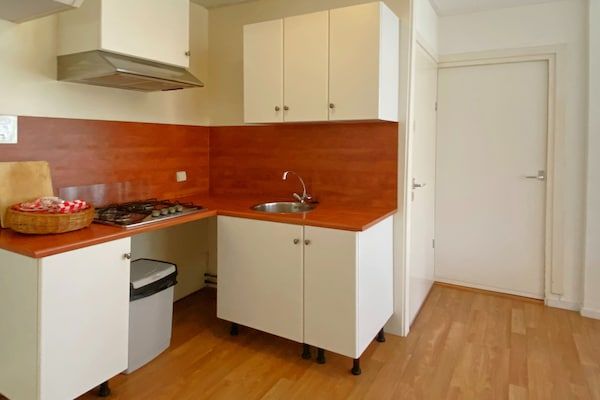 Keuken - Tijdloze charme en gezellig verblijf in Bergen aan zee (2)