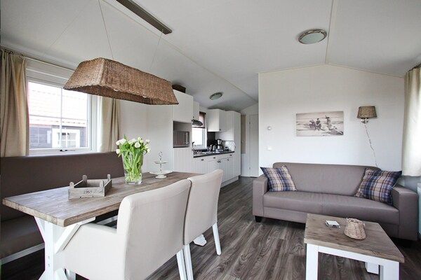 Keuken - Chalet in Nederland met Privé Sauna in Voorthuizen (2)