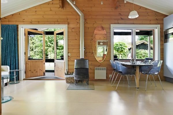 Eetkamer - Vakantiehuis in Hulshorst bij Veluwemeer in Hulshorst (2)
