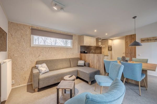 Woonkamer - Chalet in Nederland bij het strand in Den Haag (2)