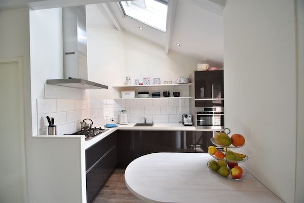 Keuken - Vakantiehuis Kattendijke bij Oosterschelde in Kattendijke (3)