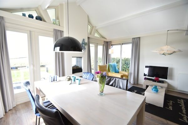 Eetkamer - Vakantiehuis Kattendijke bij Oosterschelde in Kattendijke (2)