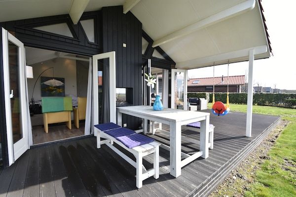 Terras - Vakantiehuis Kattendijke bij Oosterschelde in Kattendijke (5)