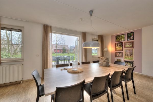 Eetkamer - Vakantiepark Weerterbergen voor 10 personen in Weert (4)