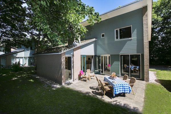Buitenkant - Duinvilla in Kijkduin met Sauna in Den Haag (1)