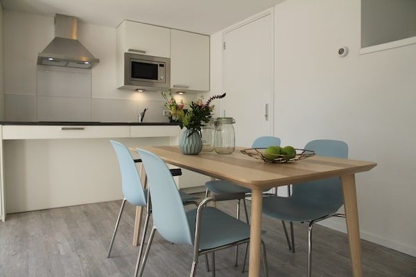 Eetkamer - Appartement in Schoorl bij Duinen in Schoorl (2)