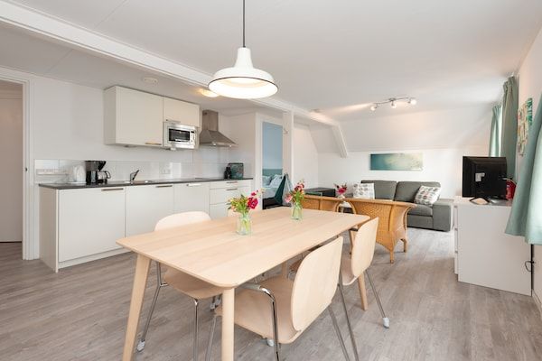 Eetkamer - Appartement in Schoorl bij Duinen in Schoorl (3)